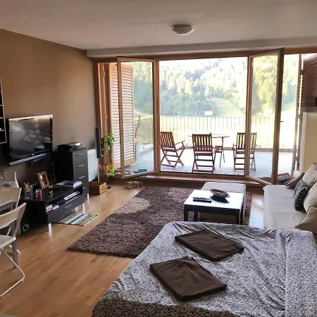 & Ice Apartment *